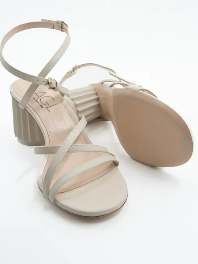 agl_pumps_dorica_m_straps_3-1.webp AGL pumps DORICA M STRAPS D684004PCK Cream White
