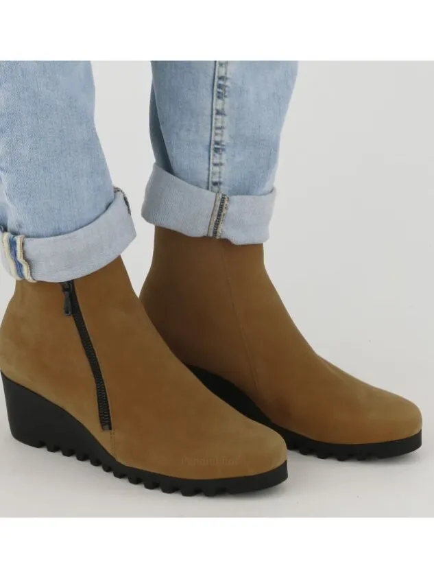 arche_ankle_boots_laelem__4-5.webp Arche ankle boots LAELEM Cognac