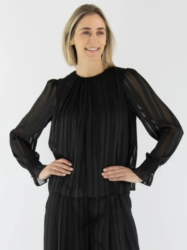 marc_cain__tops_yg__w_bla_1.webp Marc Cain tops YG 51.02 W09 Black