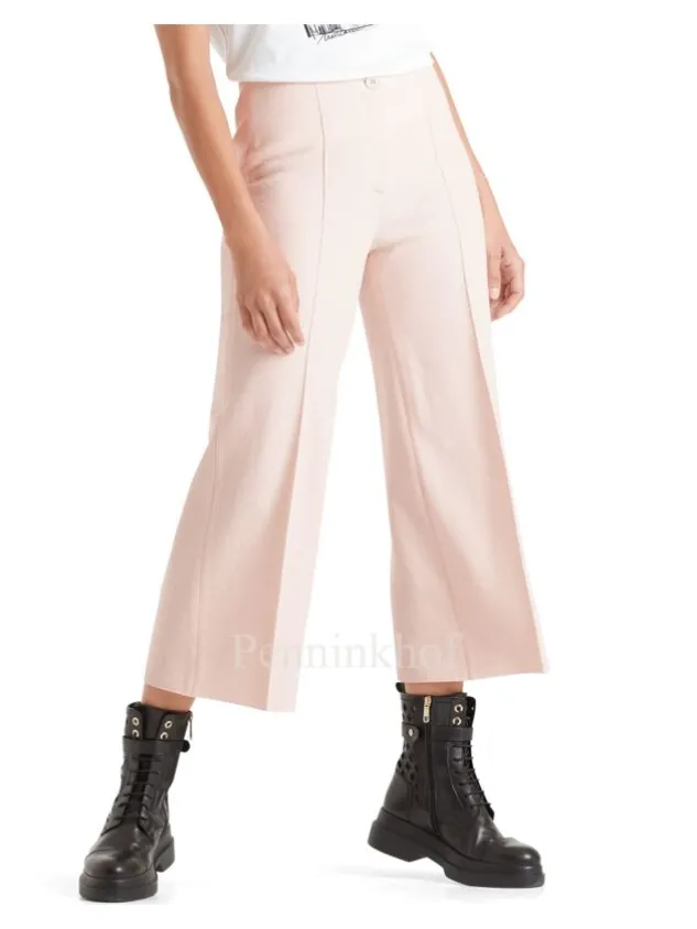 marc_cain__trousers_qc_m__2.webp Marc Cain trousers QC8104 M28 Pink